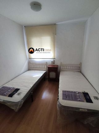 Casa adosada en alquiler en Sierra de Fuentes