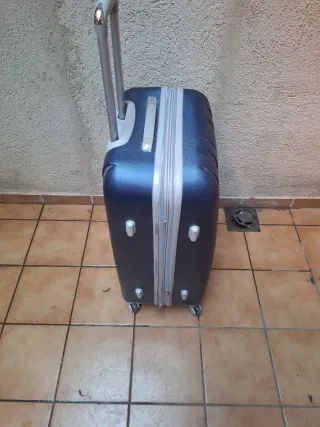 Maleta de viaje grande American Tourister azul