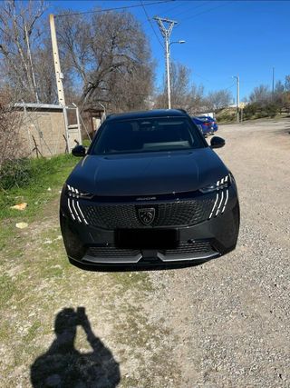 Peugeot e-5008 GT 2025