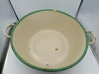 ANTIGUO PEROL O CUENCO DE METAL ESMALTADO