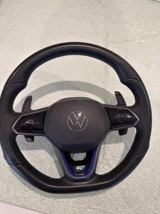Volante Golf 8 R