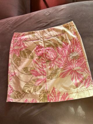 Minifalda Tommy Hilfiger y  pantalón vaquero