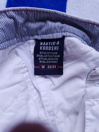 Pantalón corto Emporio Armani blanco talla 44