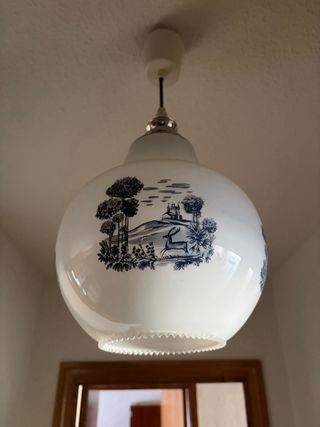 Lámpara de araña dorada antigua