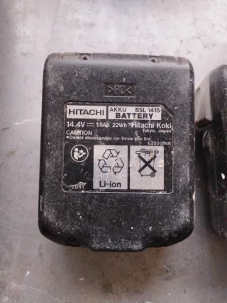 Taladro Hitachi con 2 baterías y maletín