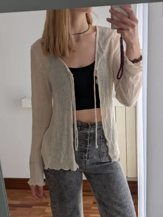 Cárdigan beige con lazada