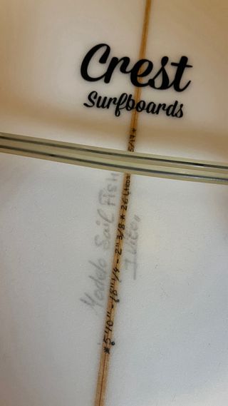 Tabla de surf Crest sin estrenar.