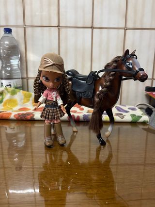 Bratz con caballo y accesorios