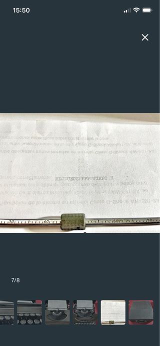 Antigua máquina de escribir Hispano Olivetti