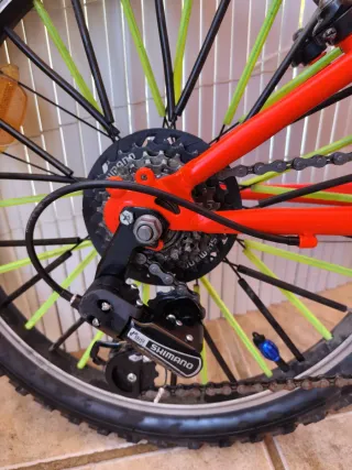 Bicicleta infantil naranja