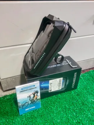 Soporte impermeable móvil moto / bici / scooter 7"