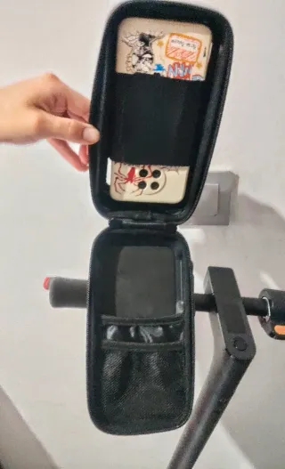 Soporte impermeable móvil moto / bici / scooter 7"