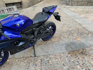 Yamaha R7 año 2023
