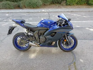 Yamaha R7 año 2023