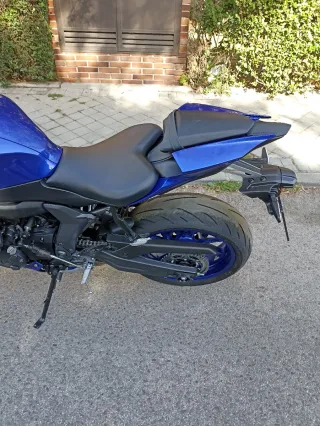 Yamaha R7 año 2023