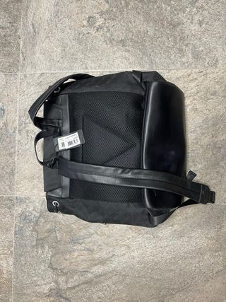 Mochila Guess Negra Nueva a estrenar