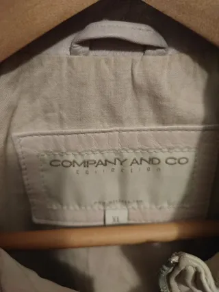 Cazadora cuero mujer beige