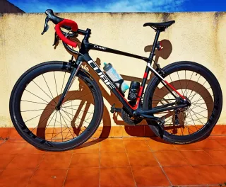 Bicicleta carretera CUBE ATTAIN carbono