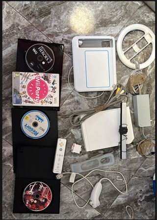 Pack Wii + 4 Juegos y Accesorios