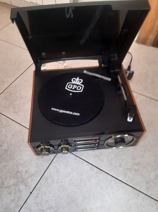 Tocadiscos GPO Empire