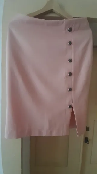 Saia rosa clássica botões tam M