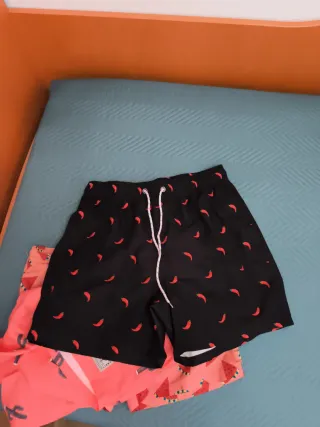 3 Bañadores Chico con diferentes colores y dibujos