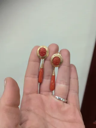 Pendientes Oro 18k Camafeo Coral Auténtico