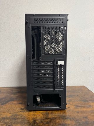 Caja PC UNYKA ATX con 4 ventiladores y cristal