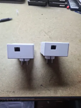 2 x TP-Link TL-PA7010P Powerline