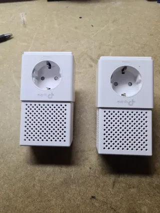 2 x TP-Link TL-PA7010P Powerline