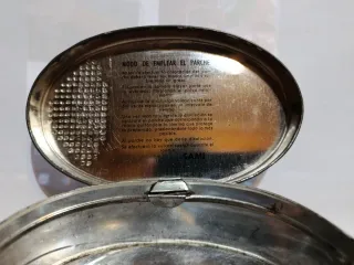 Caja metálica antigua parches camión SAMI