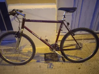 Bicicleta Trek Singletrack 930 Roja