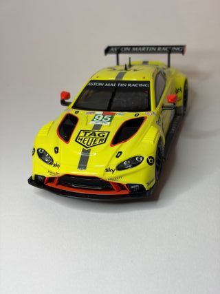 Coche Slot Carrera Aston Martin Vantage GTE