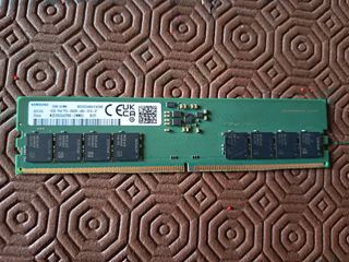 Placa Gigabyte H610M + 16GB DDR5 + Cooler NOVO