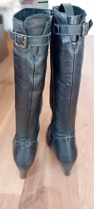 Botas altas de piel tacón fino