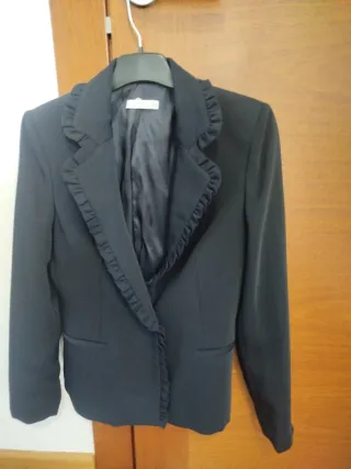 Americana azul marino con volante