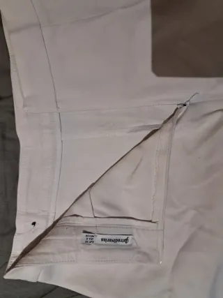 Falda pantalón blanca con botones