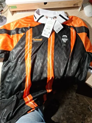 Camiseta Valencia Basket Hummel Talla XL