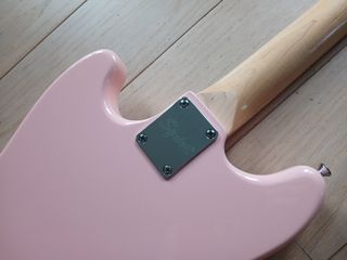 Squier FSR Sonic Bronco Shell Pink