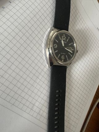 Reloj Citizen Negro y Plateado