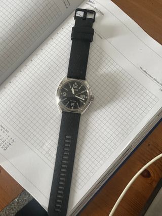 Reloj Citizen Negro y Plateado