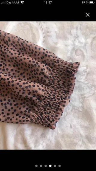 Blusa estampada con volantes