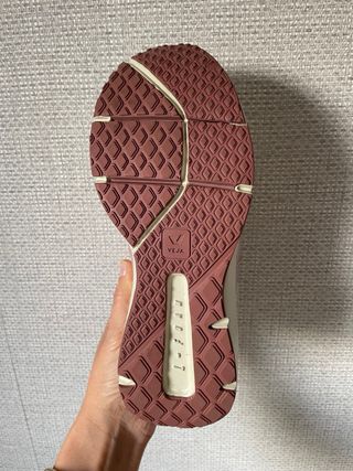 Zapatillas Veja grises y rosas