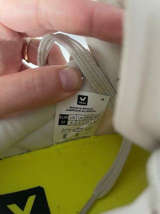 Zapatillas Veja grises y rosas