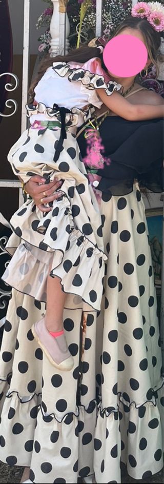 Falda y pico madre e hija lunares