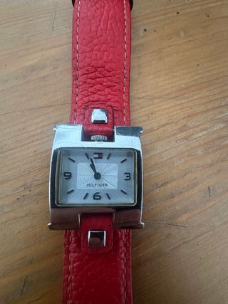 Reloj Tommy Hilfiger Correa Roja