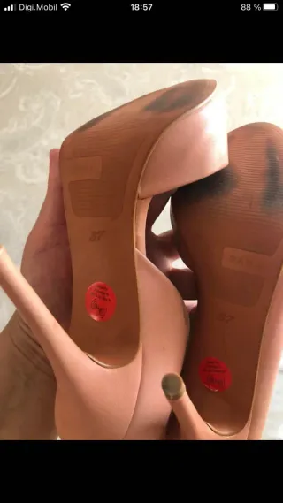 Zapatos de tacón rosa