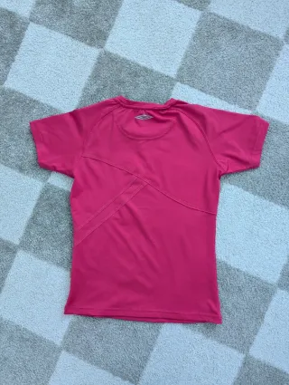 Camiseta deportiva Umbro rosa