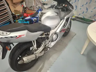 Honda CBR F Vendo o cambio