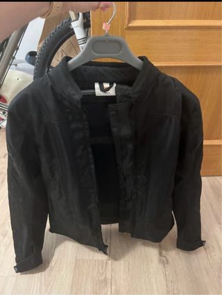 Chaqueta de moto negra